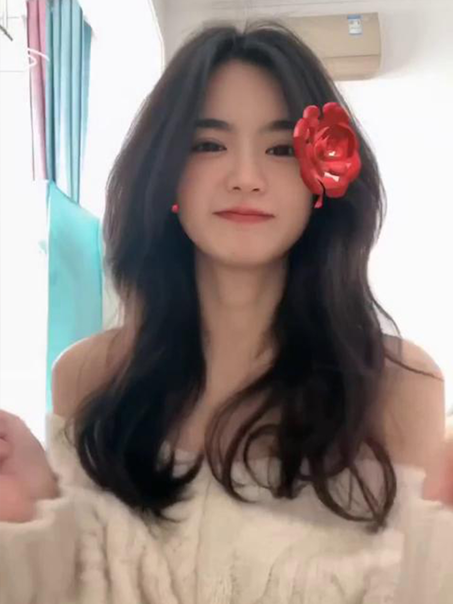 高颜值极品大学生女神，被富二代玩弄到高潮痉挛淫叫不断，妹子简直就是淫荡小母狗