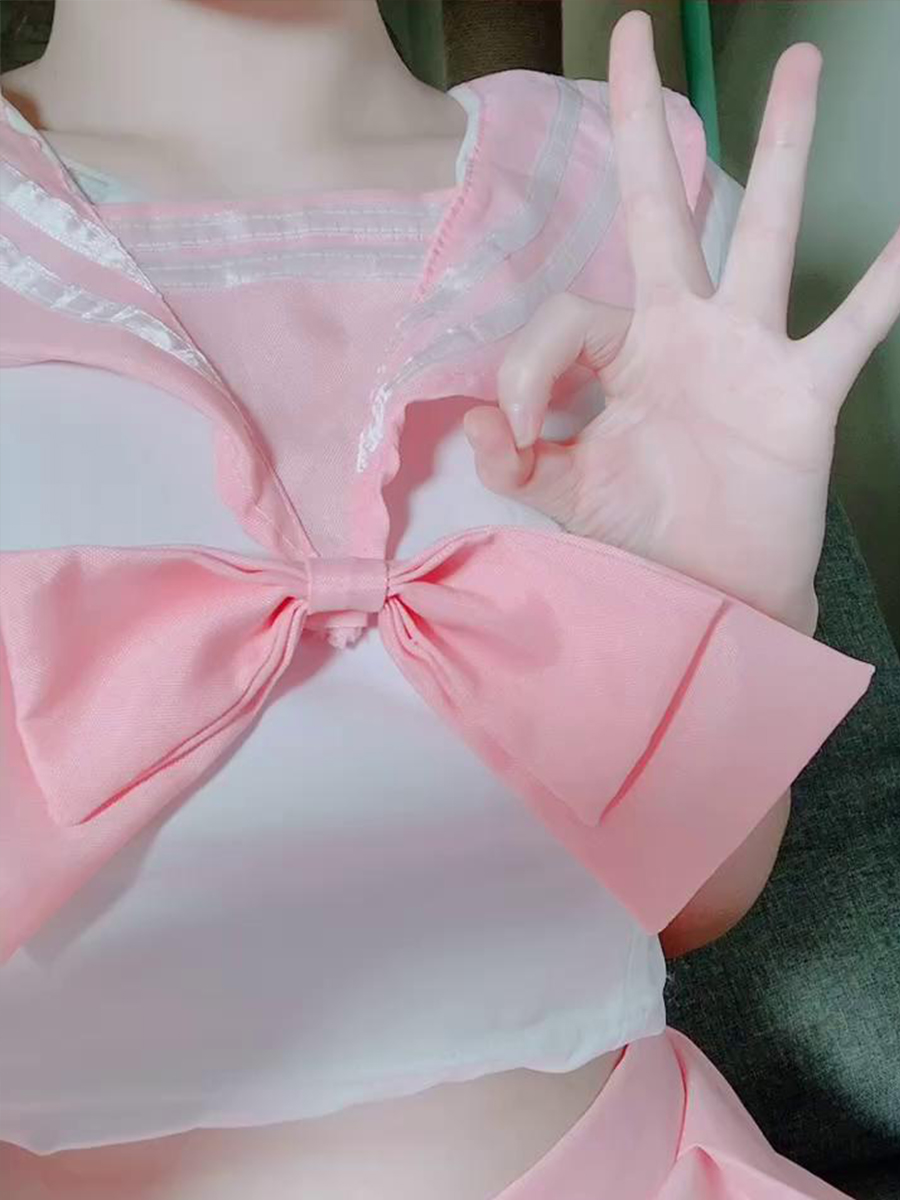 jk少萝的粉嫩肉体，白虎嫩穴